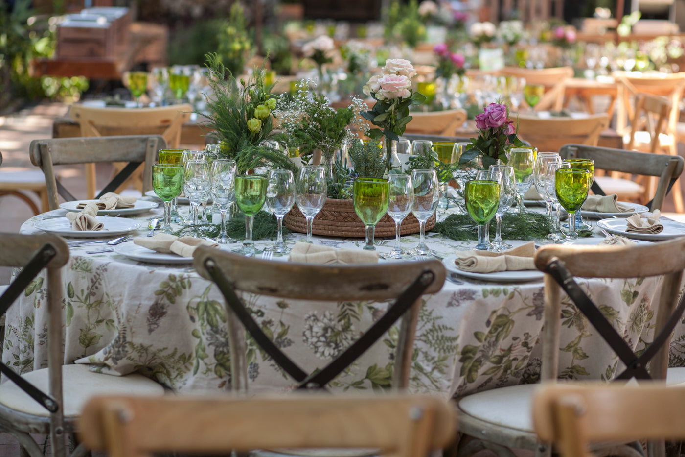 Mesa con mantel CDMX - Mesas para Banquetes